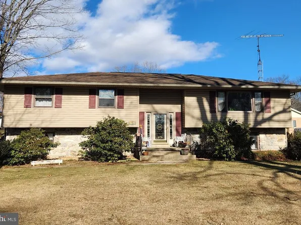 6463 Fairway Dr W #W, Fayetteville, PA 17222