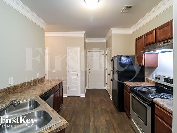 4th image of 878 Ivydale Ln