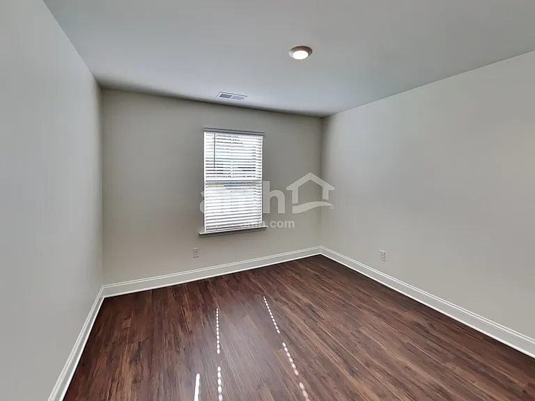 561 Rivermist Dr — Photo 19