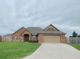 1428 Limestone Way, Elgin, OK 73538