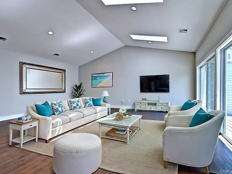 44 Fox Hill Dr — Photo 12