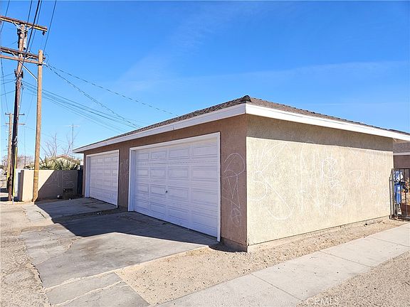 4th image of 45019 Division St #101