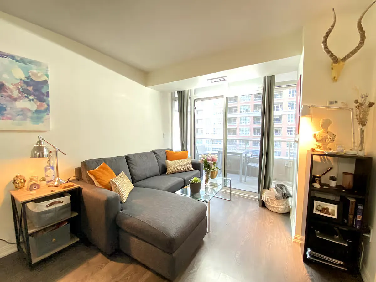 1 bed, 699 sqft, $2,700 — Photo 3