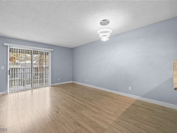 4th image of 3823 S Maryland Pkwy Unit R5