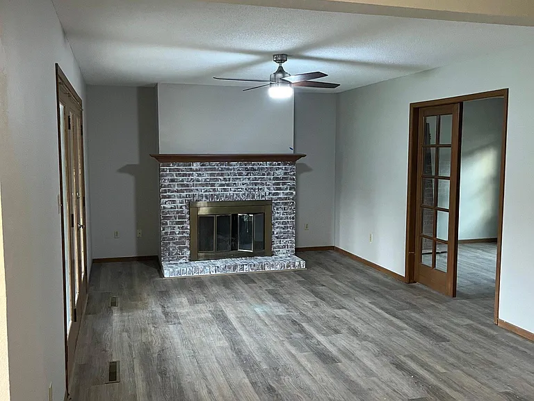 128 White Pine Ave — Photo 7