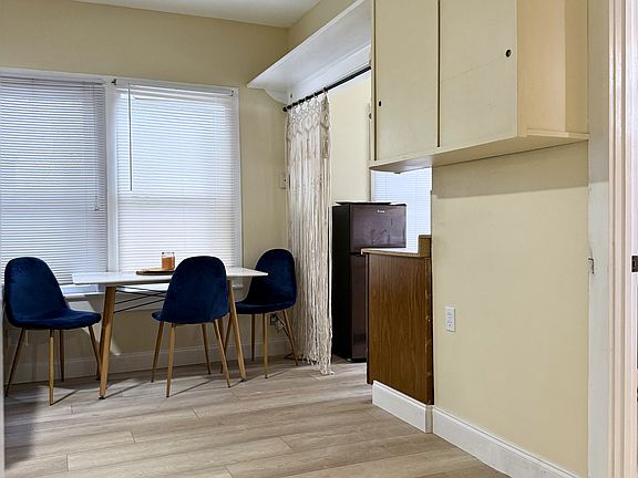 2nd image of 210 W Floribraska Ave #2