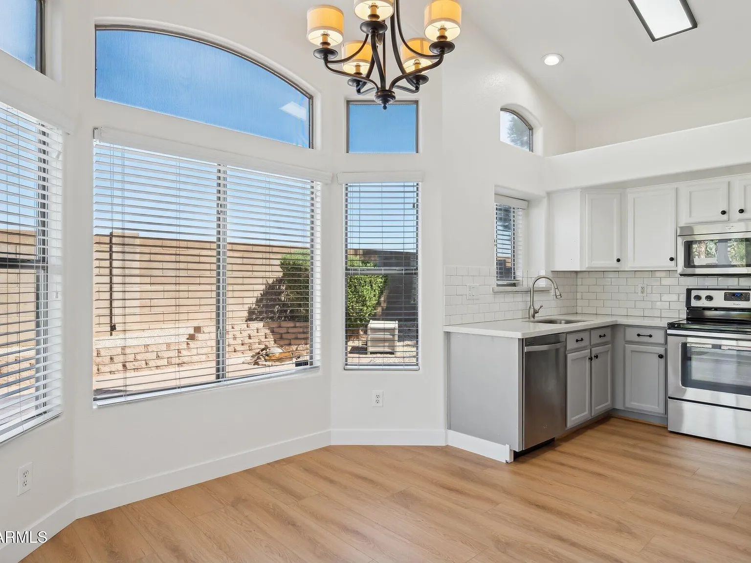3 bed, 1124 sqft, $2,500 — Photo 3