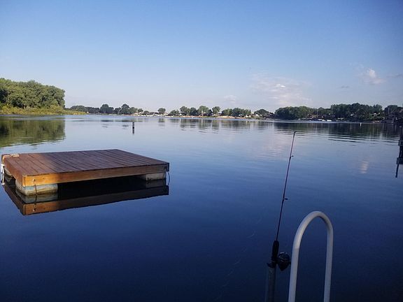 Swimming dock