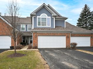 2012 N Silver Lake Rd #2012, Arlington Heights, IL 60004