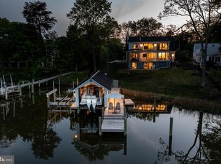 3275 Harness Creek Rd, Annapolis, MD 21403