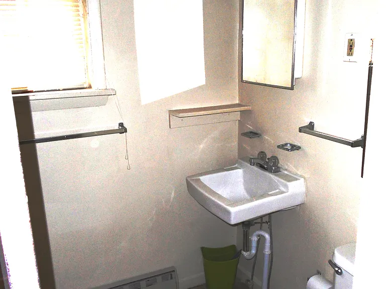 300 E Marshall St #2A — Photo 4