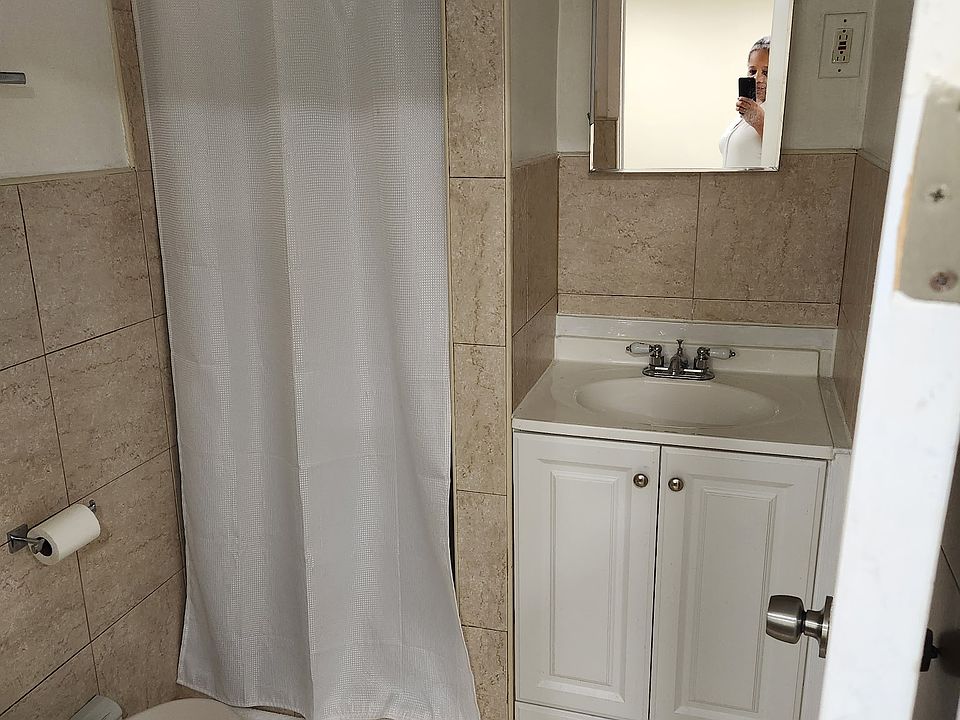 1st image of 228-00 Mentone Ave #1