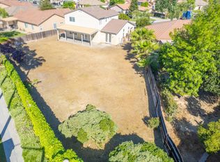 5586 E Atchison St, Fresno, CA 93727