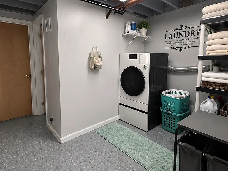 213 Bentley Dr — Photo 17