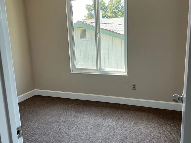 2473 Carriage Pl — Photo 11