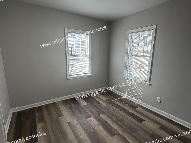 2476 Pennsylvania St — Photo 8