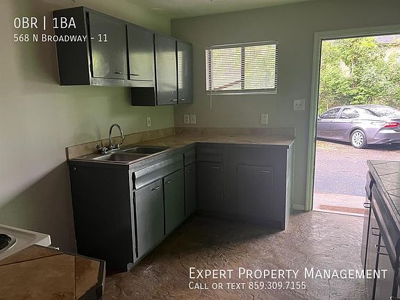 3rd image of 568 N Broadway #11