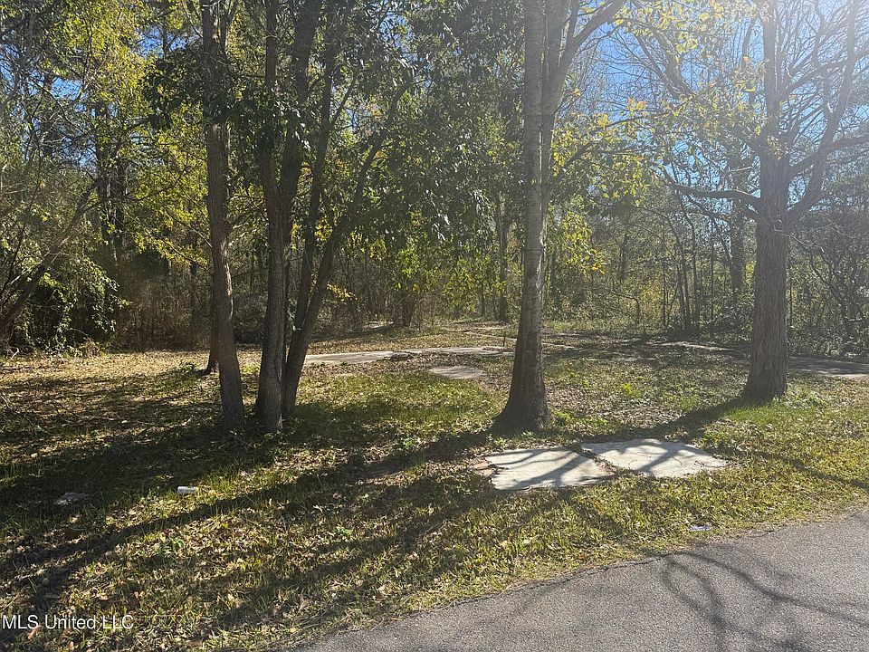 2nd image of 6004 Brittany Ave