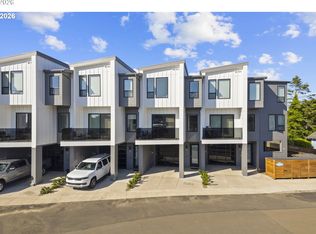 280 NW Huckleberry St #6, Waldport, OR 97394