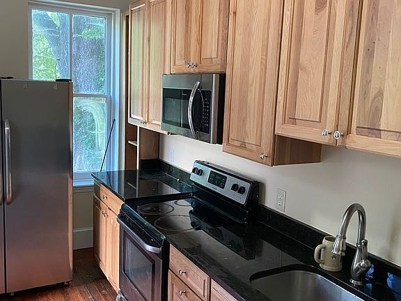 4th image of 506 W Marshall St