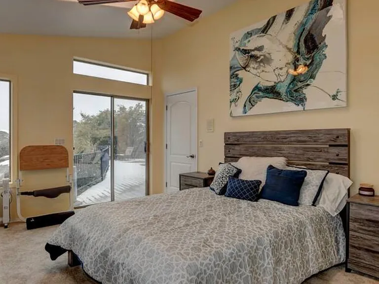 1815 N Hazelwood Ln — Photo 22