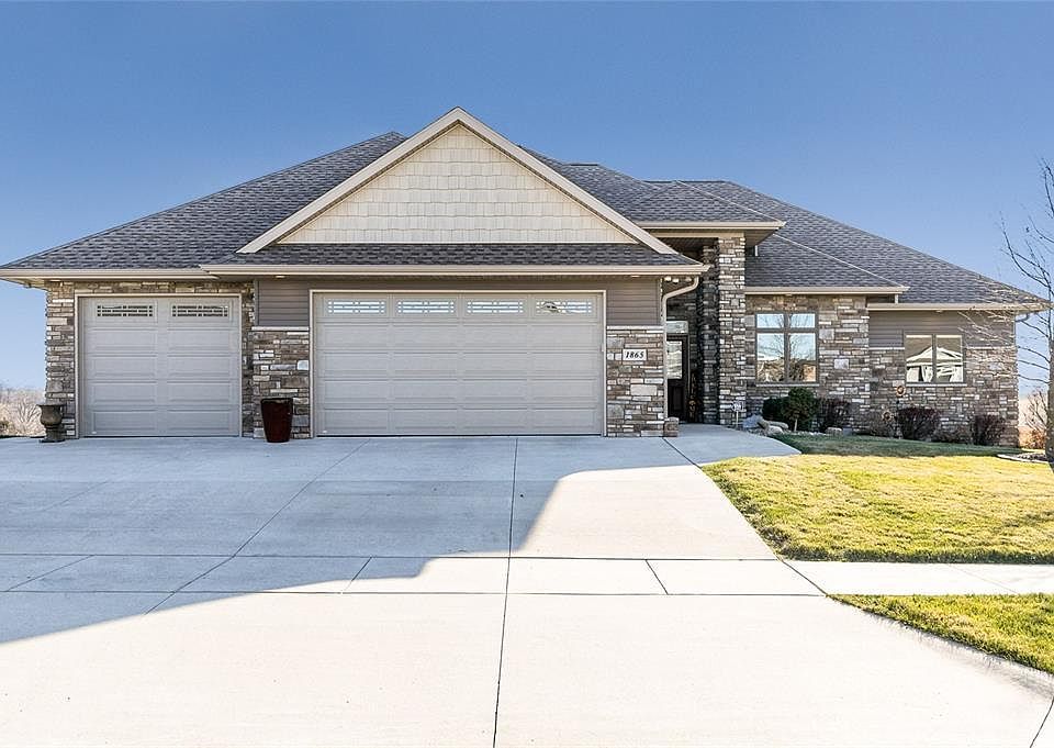 1st image of 1865 Stone Creek Cir