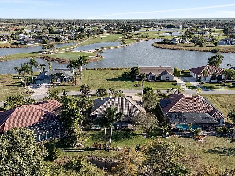 18127 Royal Hammock Blvd — Photo 3