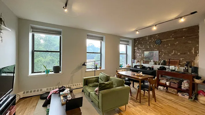 Rented by Strivers Management Group Corp (Brokerage) | media 29