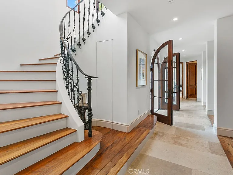 136 Emerald Bay — Photo 25