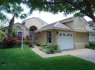 513 Misty Oaks Dr, Pompano Beach, FL 33069