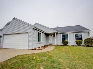 1400 E Sommers Dr, Oak Creek, WI 53154