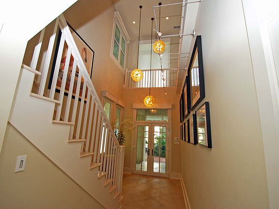 3rd image of 8230 Breakers Blvd