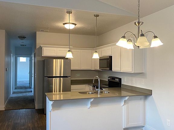 4th image of 758 N 260 W Unit 301