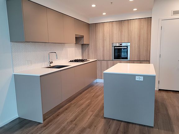 3rd image of 3833 Evergreen Pl #2104