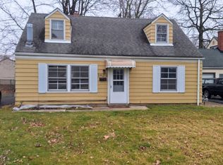 34212 Lake Shore Blvd, Lakeline, OH 44095
