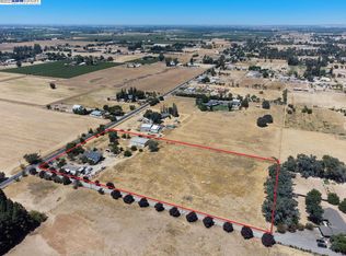 23480 N Pearl Rd, Acampo, CA 95220