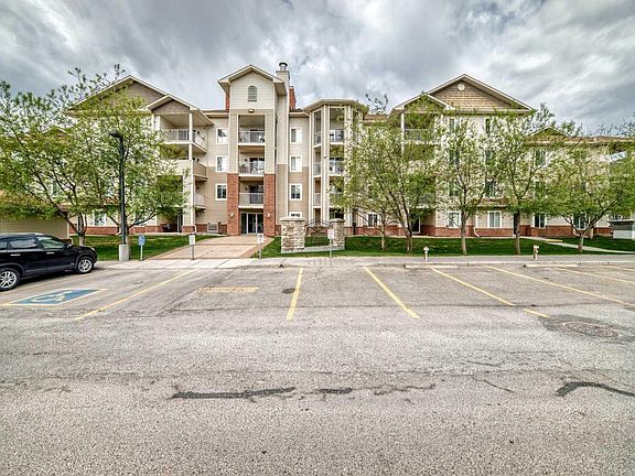 2nd image of 16 Country Village Bay NE #408