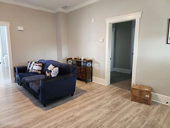 3rd image of 1115 E 8th St