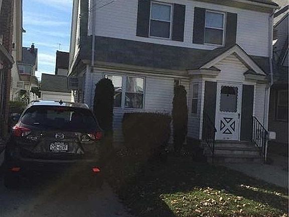 3rd image of 92-06 218th St