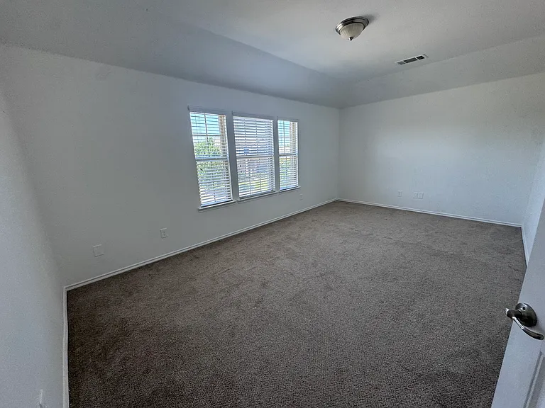5600 Stockport Dr — Photo 9