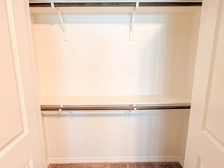701 Juniper Dr — Photo 9