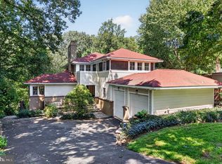 2940 26th St N, Arlington, VA 22207