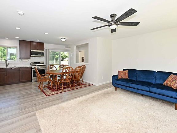 2nd image of 532 Schroeder AVENUE