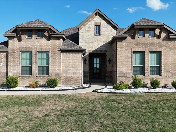 510 Evening Fire Dr, Waxahachie, TX 75167