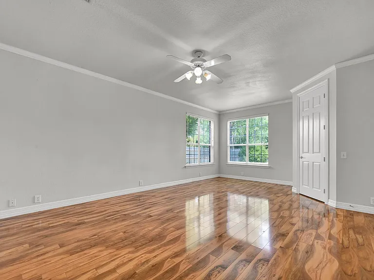 306 Canyon Lake Dr — Photo 22