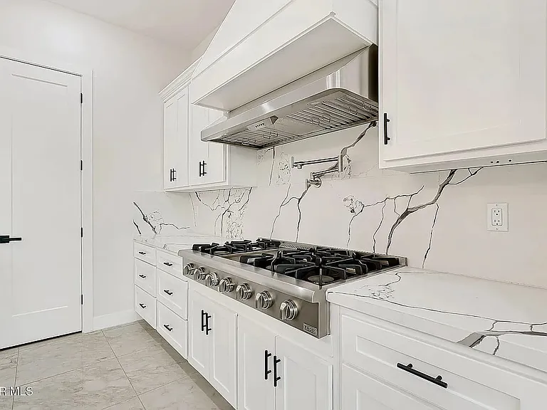 5696 Rio Bonito Cir — Photo 7