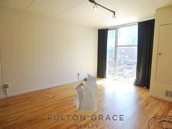 5th image of 630 N Franklin St APT 506A