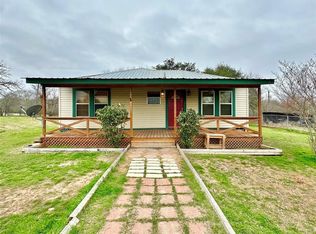 1694 Old Luling Rd, Lockhart, TX 78644
