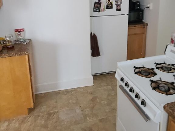 4th image of 1712 Grand Ave