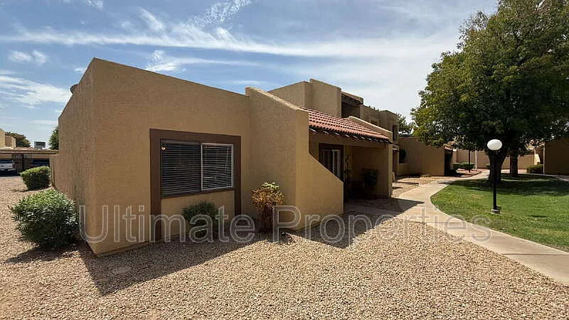 3 bed, 2.0 bath, 1532 sqft, $1,695 — Photo 2